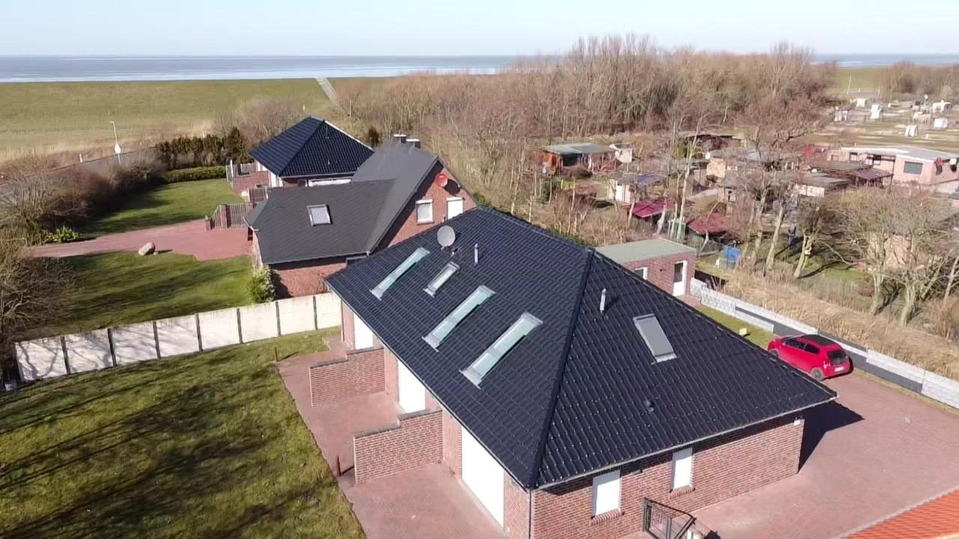 Luftbild mit Blick zum Meer