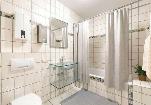 Badezimmer (Einrichtungsbeispiel)