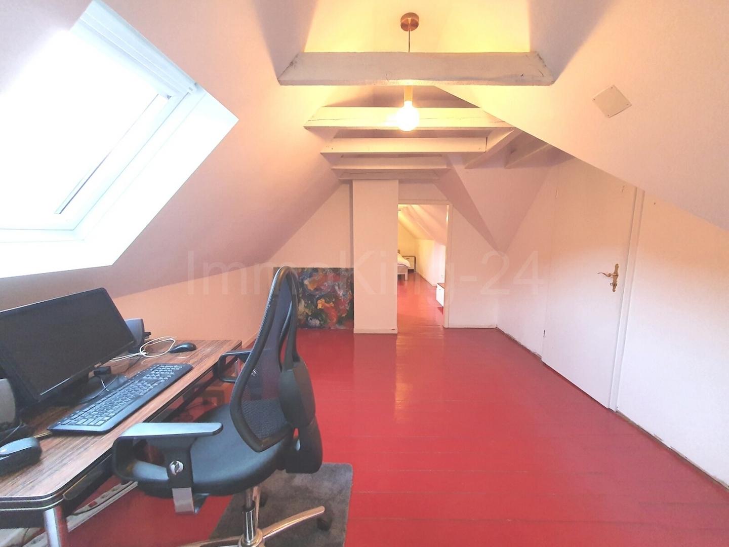 BÜRO DACHGESCHOSS