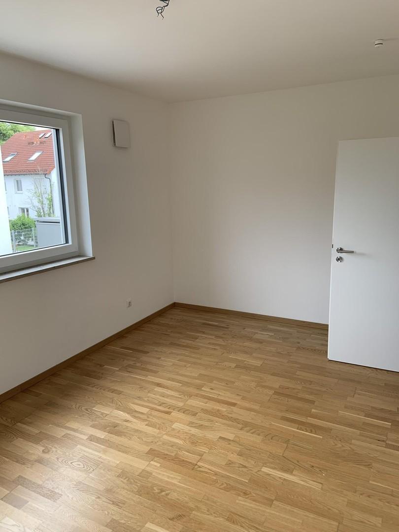 Zimmer / Schlafzimmer II