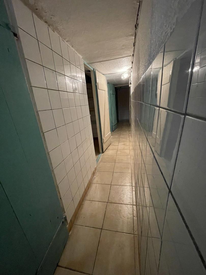 Kellergang unter Nebengebäude
