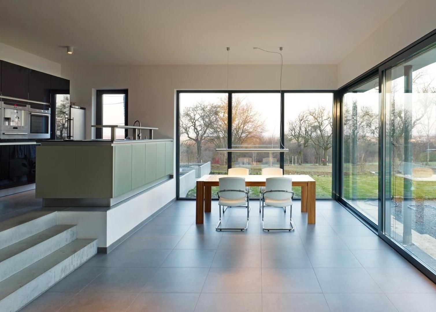 Wohnzimmer mit Split-Level