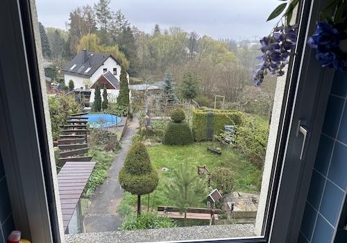 EG Blick aus dem Bad in Garten