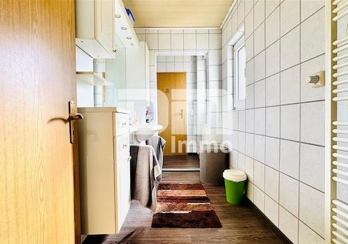 EG Hochparterre Bad / Dusche / Handtuchwärmer