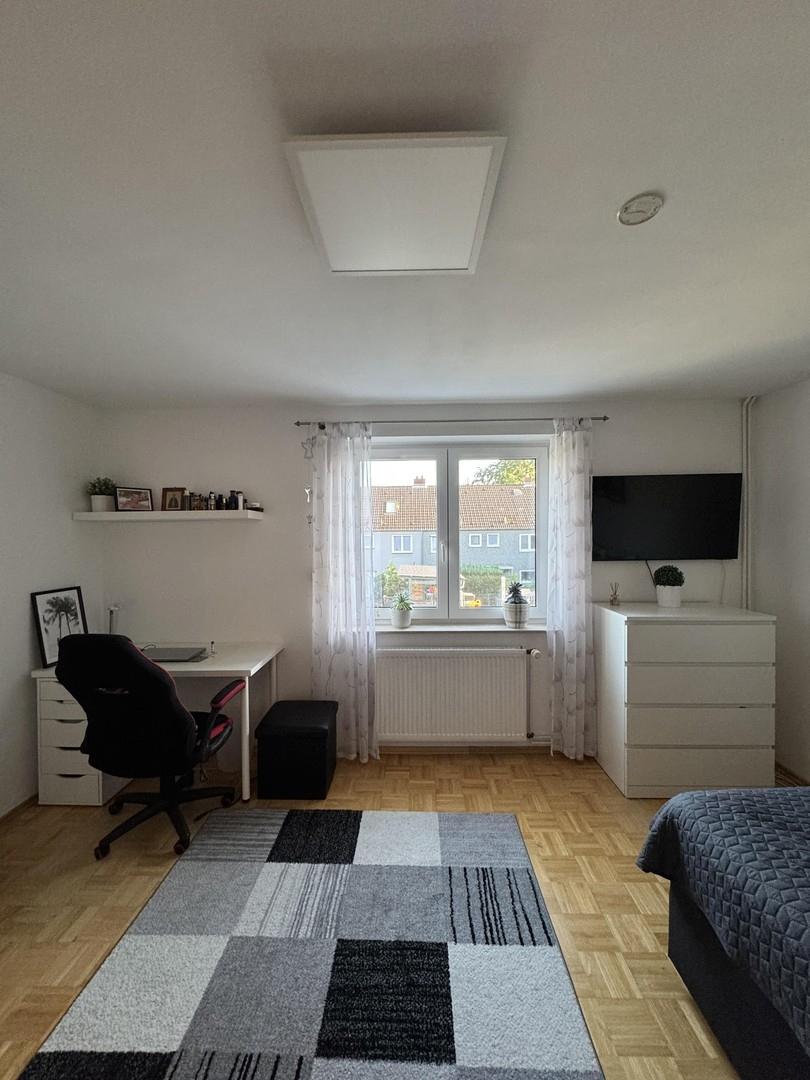 2. Schlafzimmer im OG