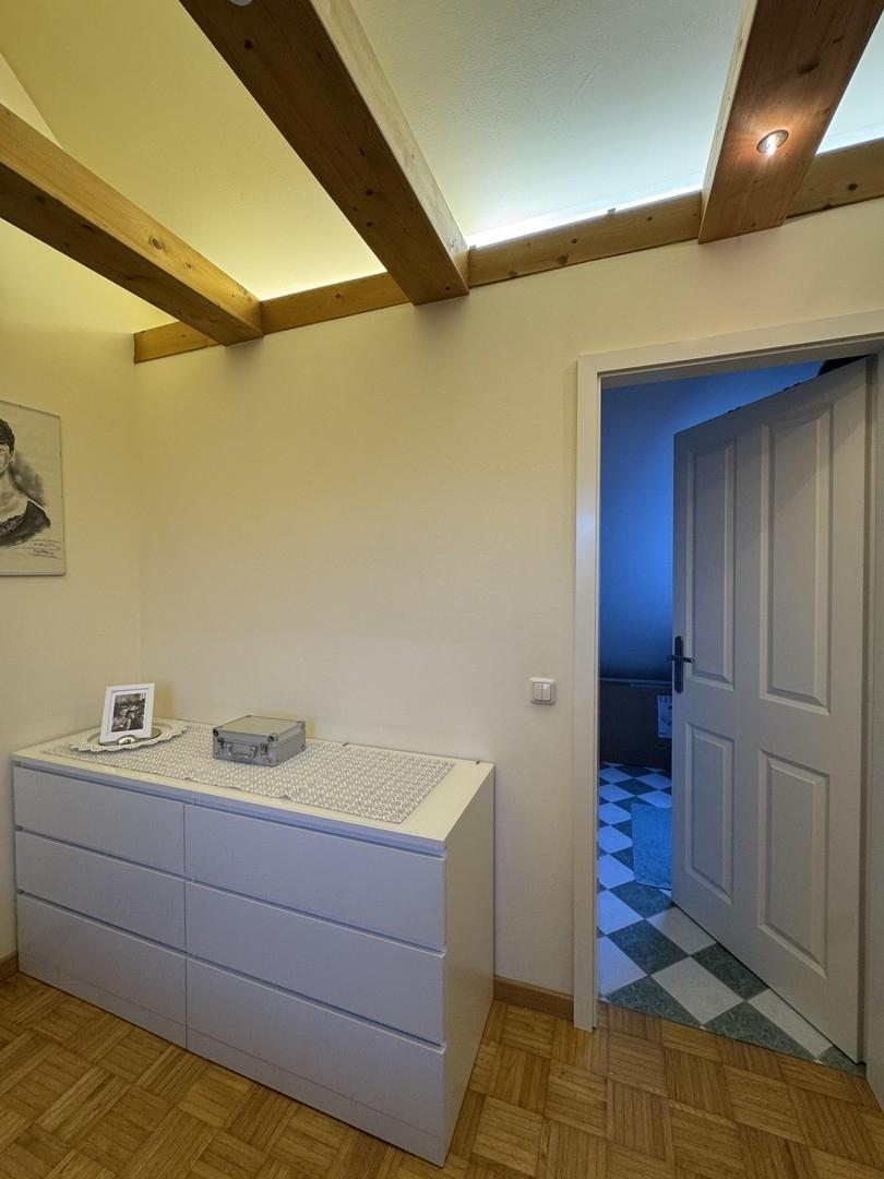 3. Schlafzimmer im Spitzbogen