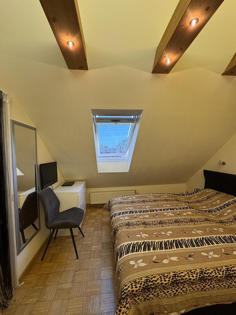 3. Schlafzimmer im Spitzbogen