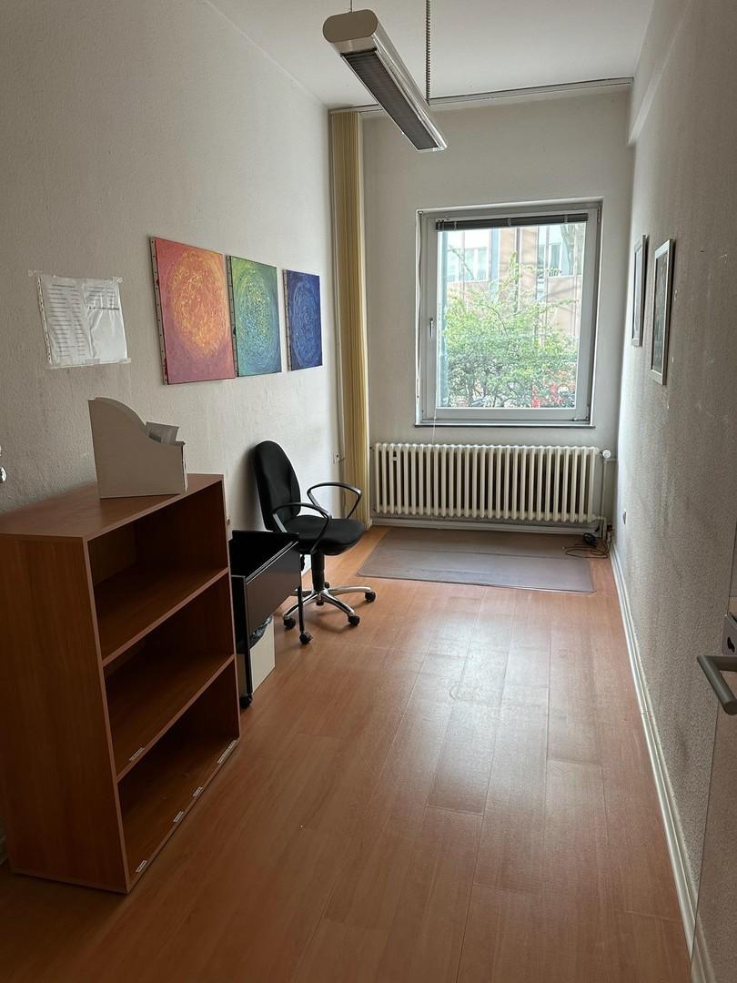 Büro 1