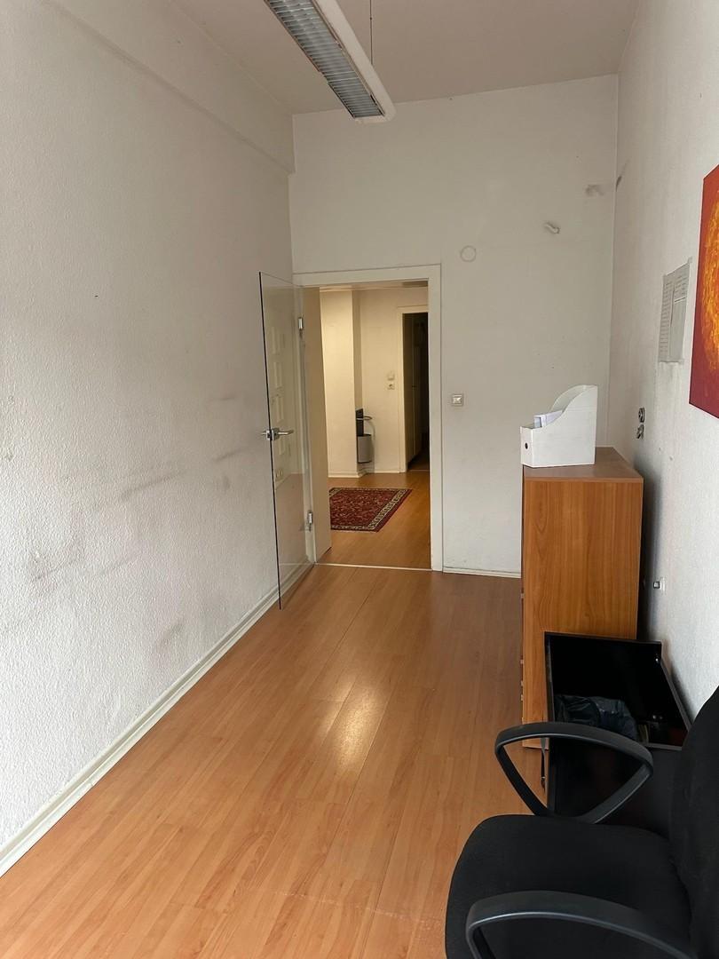 Büro 1