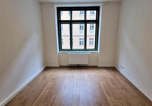 Zi 1.17 Fenster mit 3 Flügeln