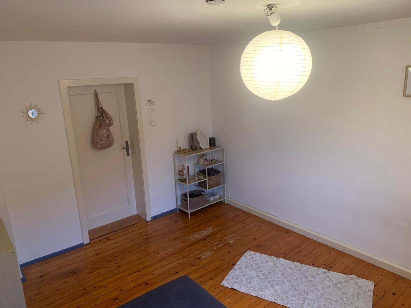 Schlafzimmer 1