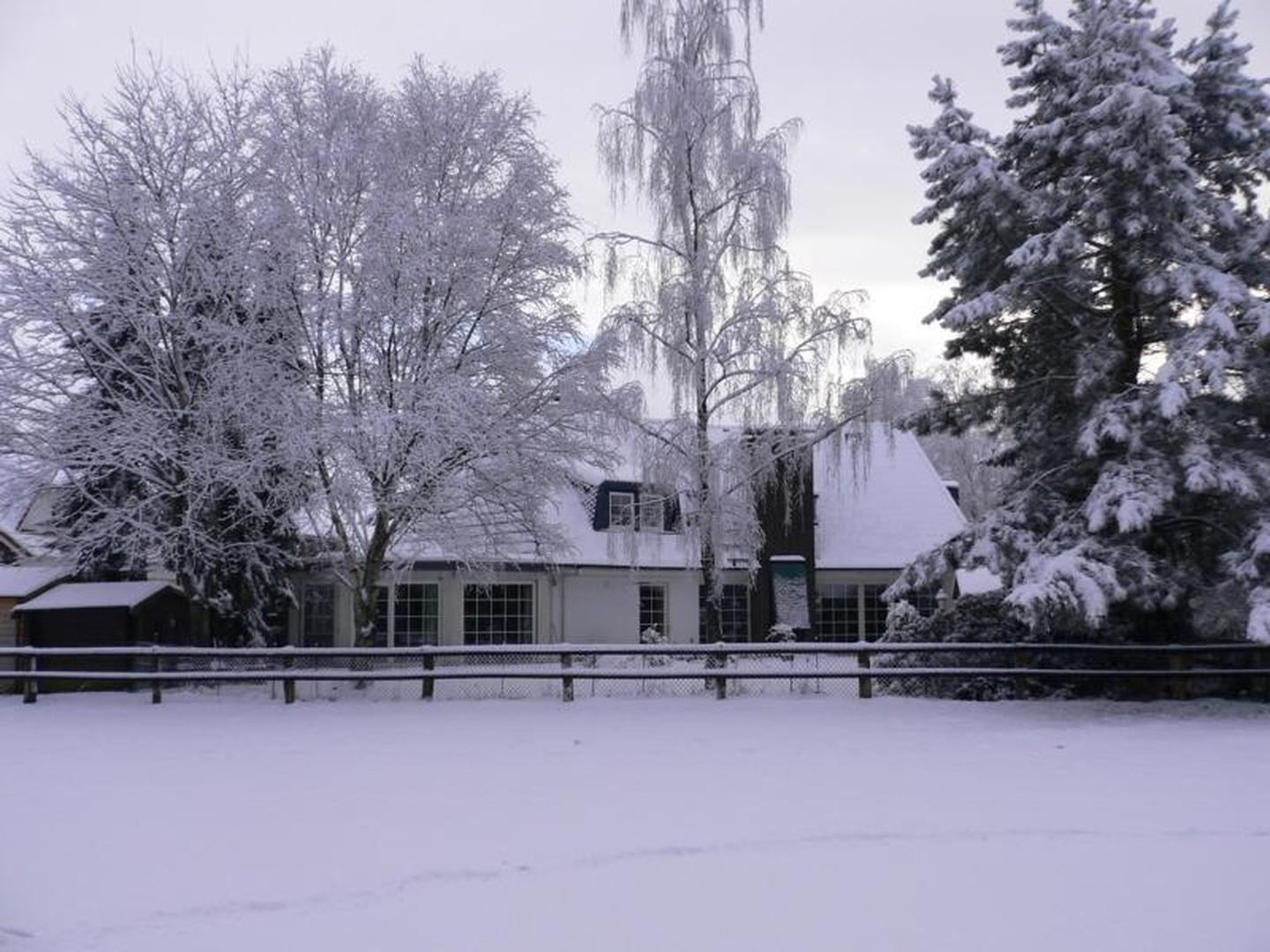 Hausansicht hinten im Winter