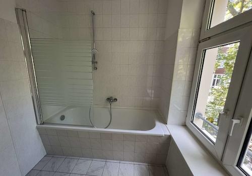 Bad mit Wanne