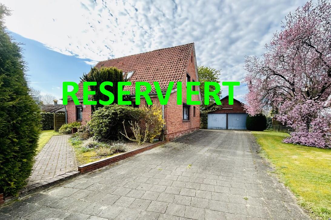 Seitenansicht-Auffahrt-reserviert1