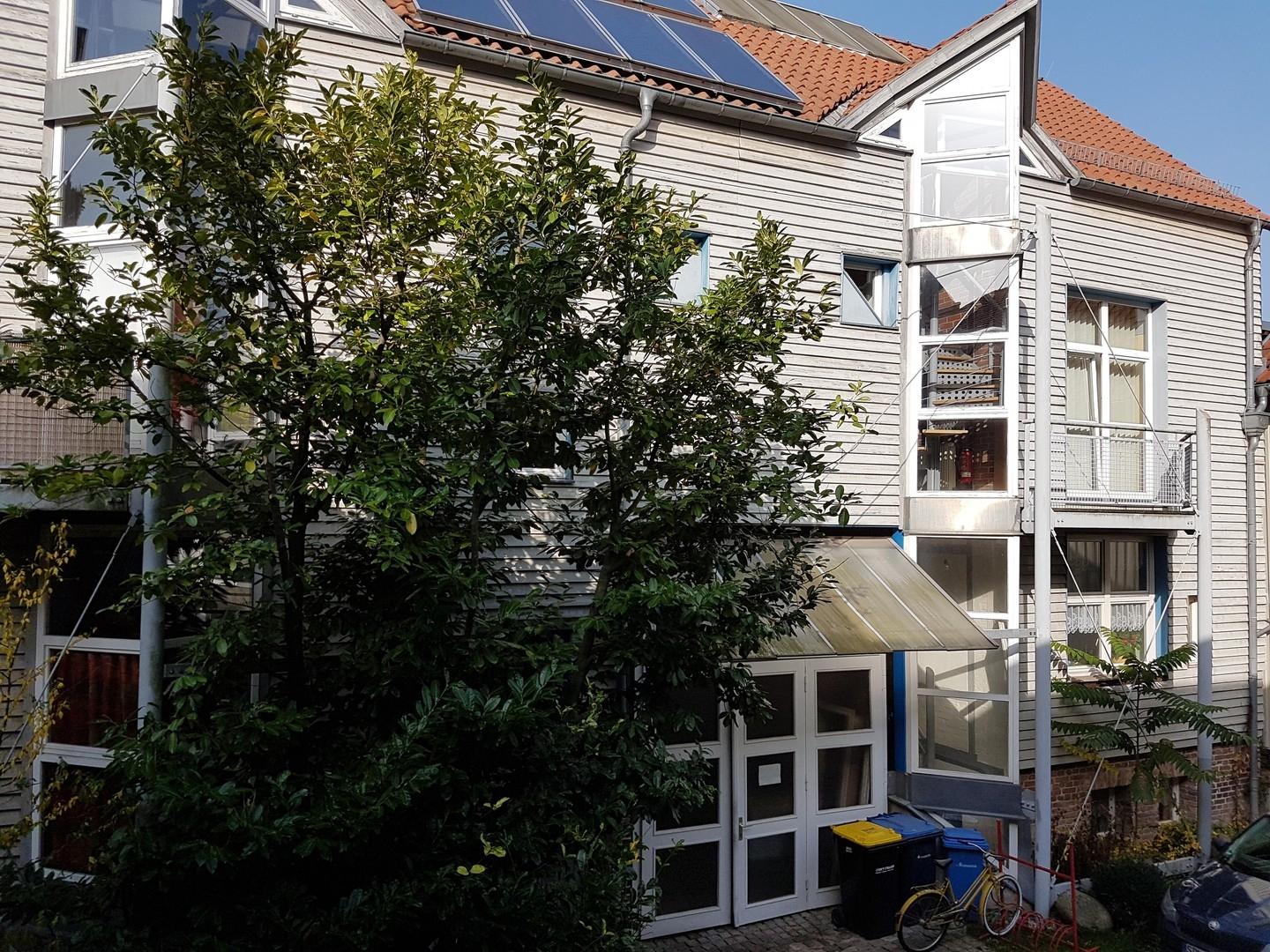 Hoffassade li. OG Balkon