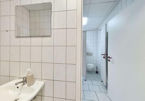 Gäste-WC im Gaststättenbereich 