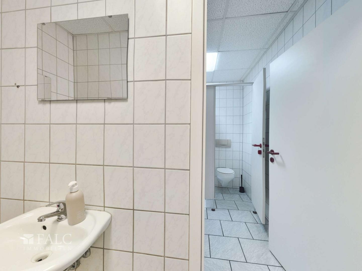 Gäste-WC im Gaststättenbereich 