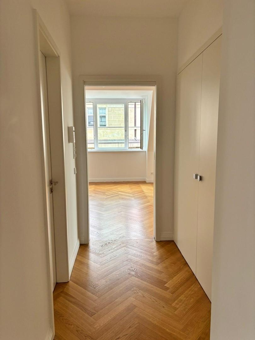 Flur/ Garderobe rechts