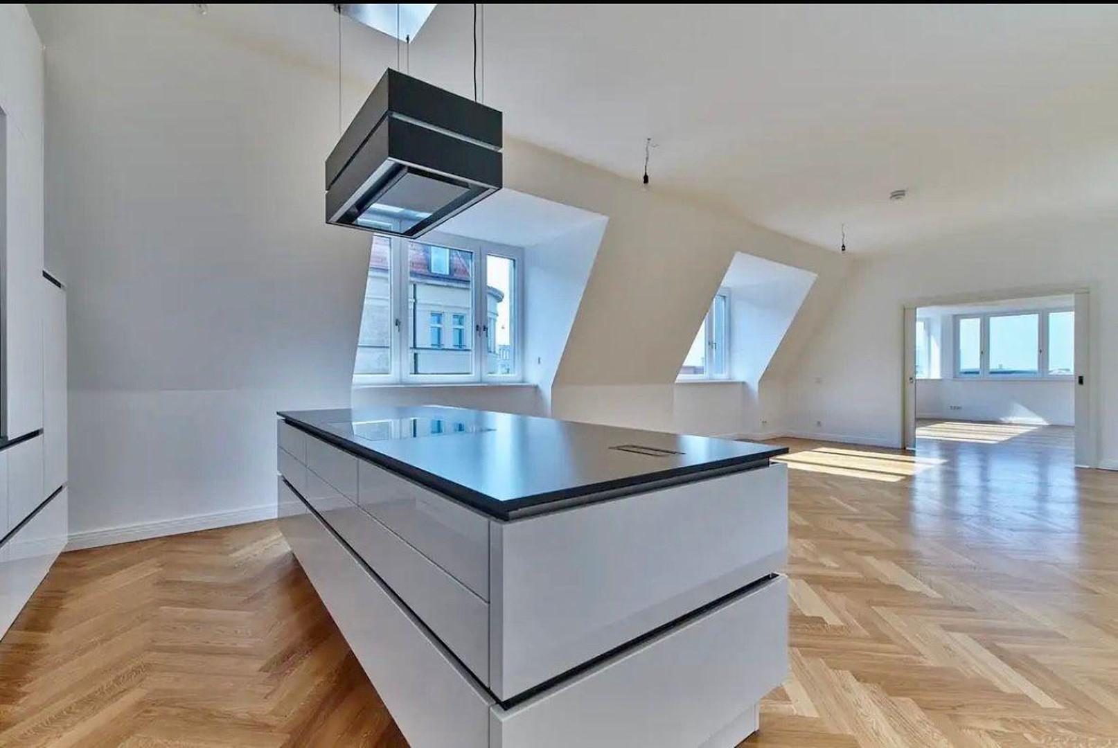 Küche offen/Esszimmer