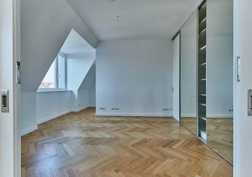 SZi 2 mit gr. Wandschrank