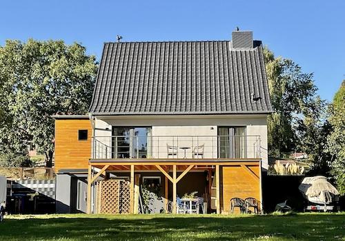 Haus von Garten aus