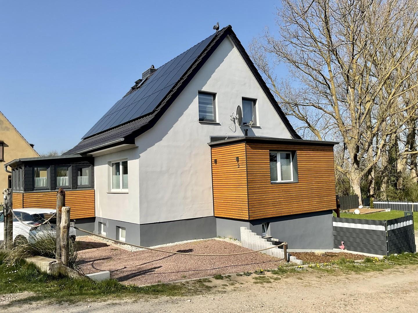 Hausansicht / Seite
