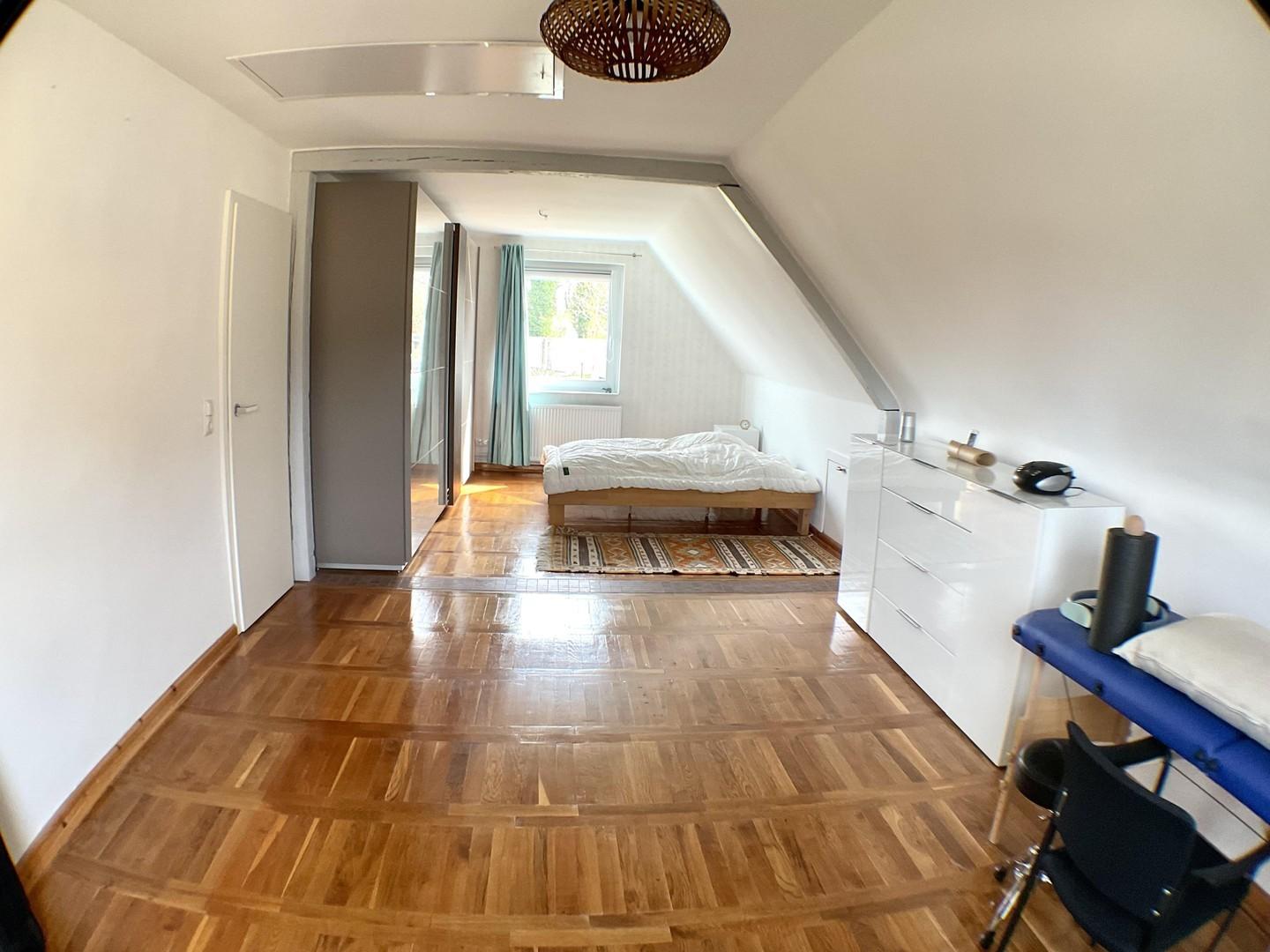 Schlafzimmer OG