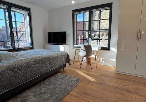 Apartment 5