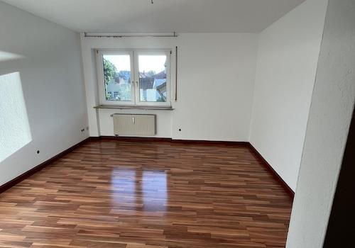 Blick ins Zimmer aus der Küche