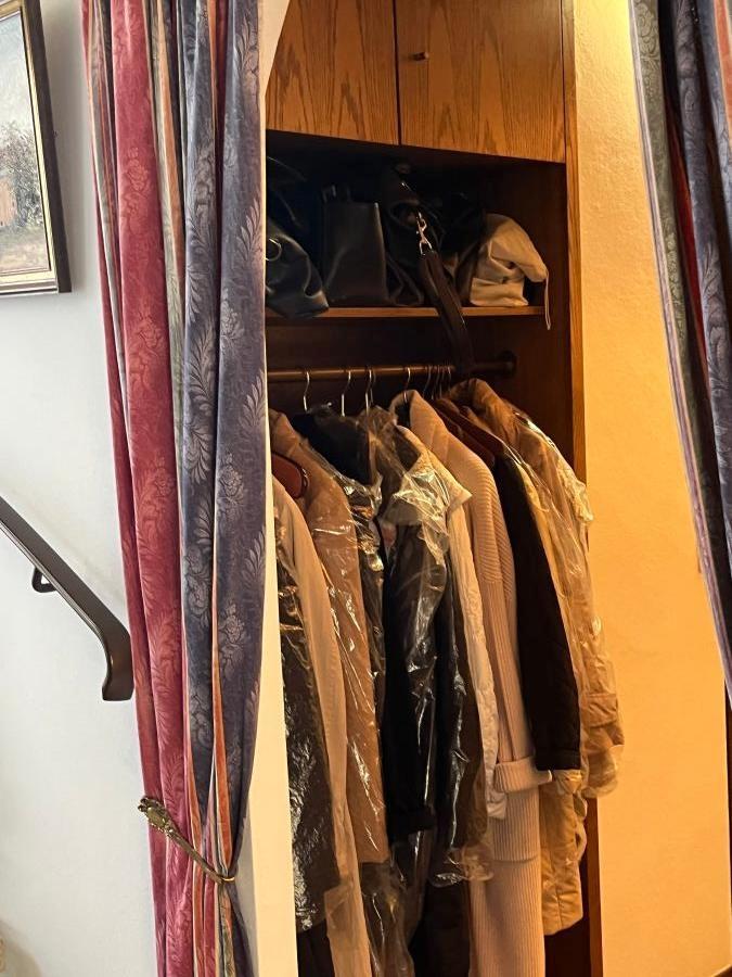 EG Einbaugarderobe