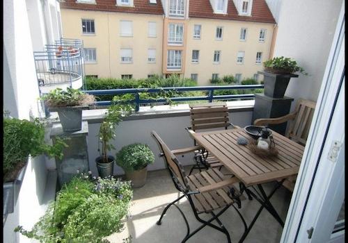 sonniger Balkon