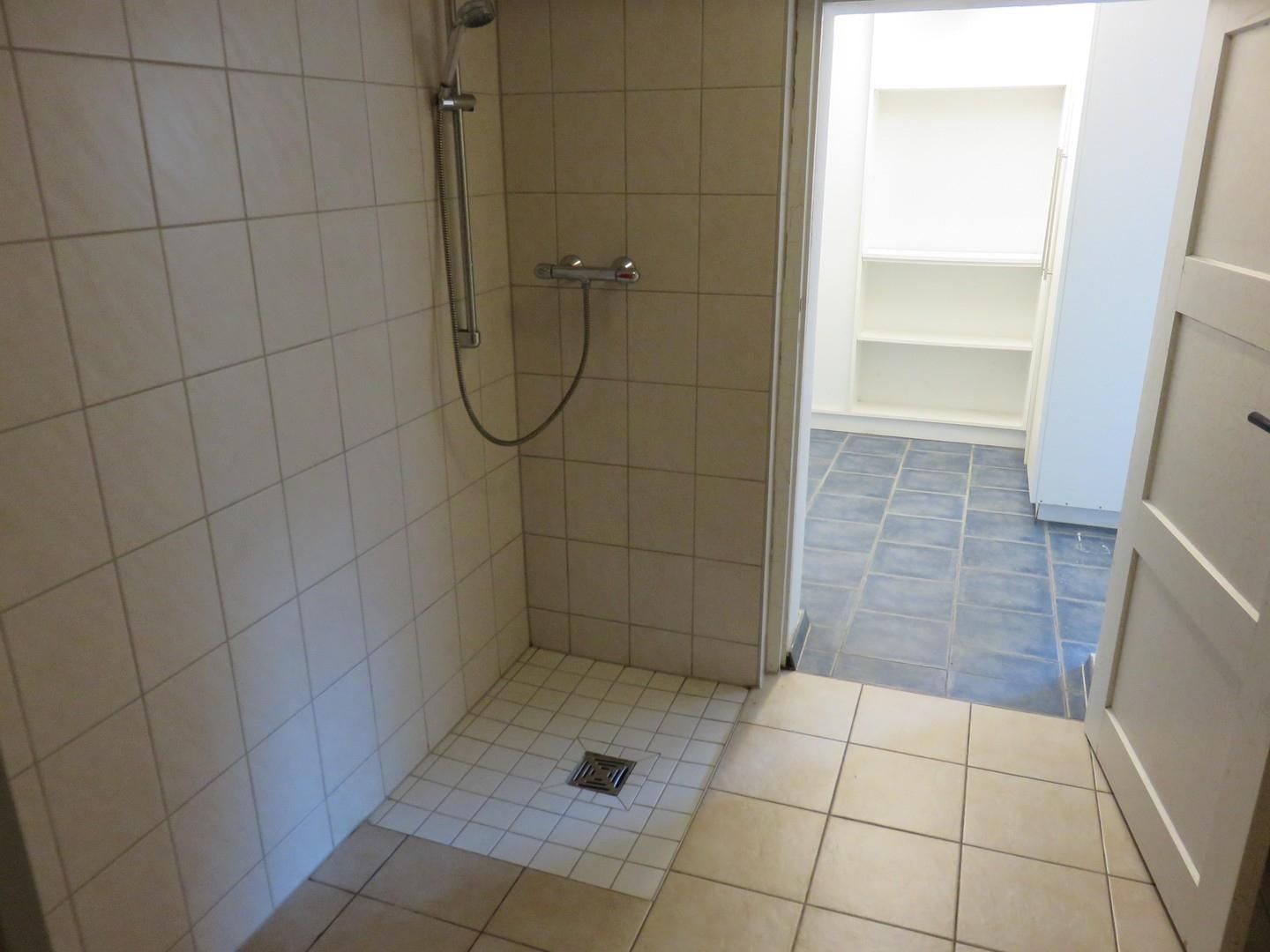Dusche an der Sauna