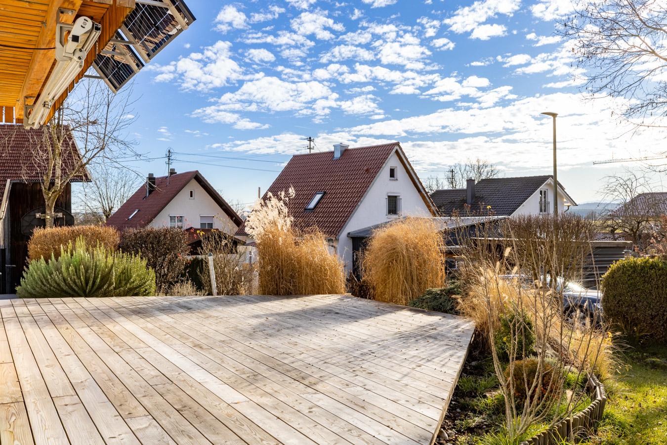 Stilvolles Einfamilienhaus mit traumhaftem Ausblick, Doppelgarage & Vollunterkellerung