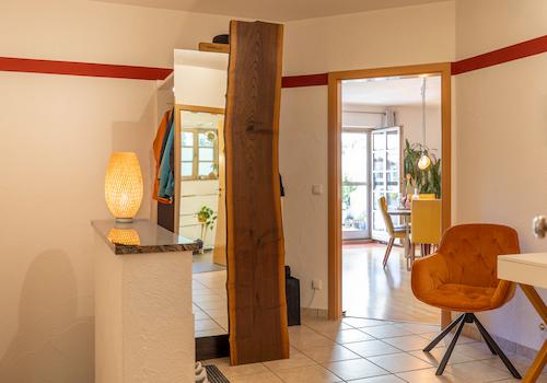 Exklusive Maisonette in traumhafter Ruhelage – Schlösschen-Architektur, Garten & 2 TG-Plätze