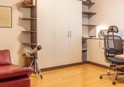 Exklusive Maisonette in traumhafter Ruhelage – Schlösschen-Architektur, Garten & 2 TG-Plätze