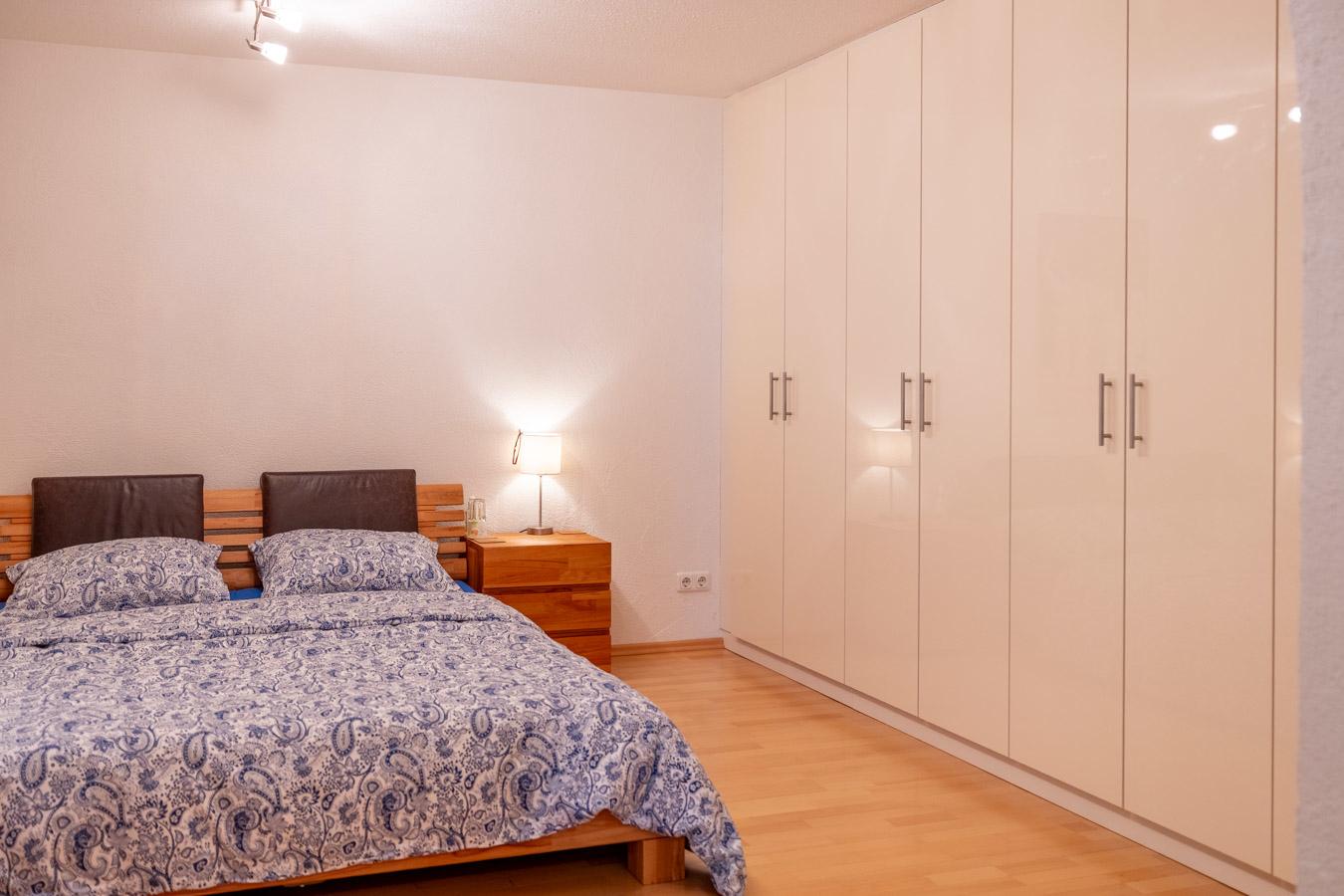 Exklusive Maisonette in traumhafter Ruhelage – Schlösschen-Architektur, Garten & 2 TG-Plätze