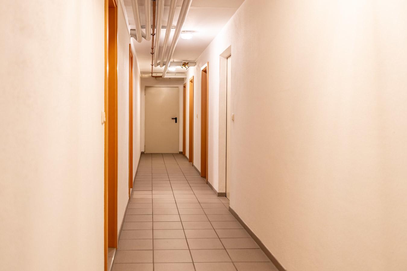 Exklusive Maisonette in traumhafter Ruhelage – Schlösschen-Architektur, Garten & 2 TG-Plätze