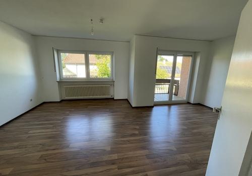 Schlafzimmer mit Balkon im 1. OG 