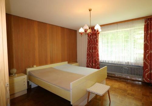 Schlafzimmer EG 1-2 