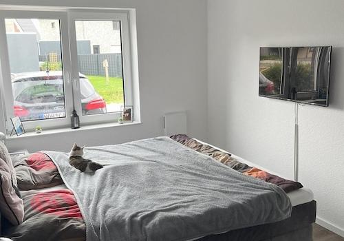 Schlafzimmer 1