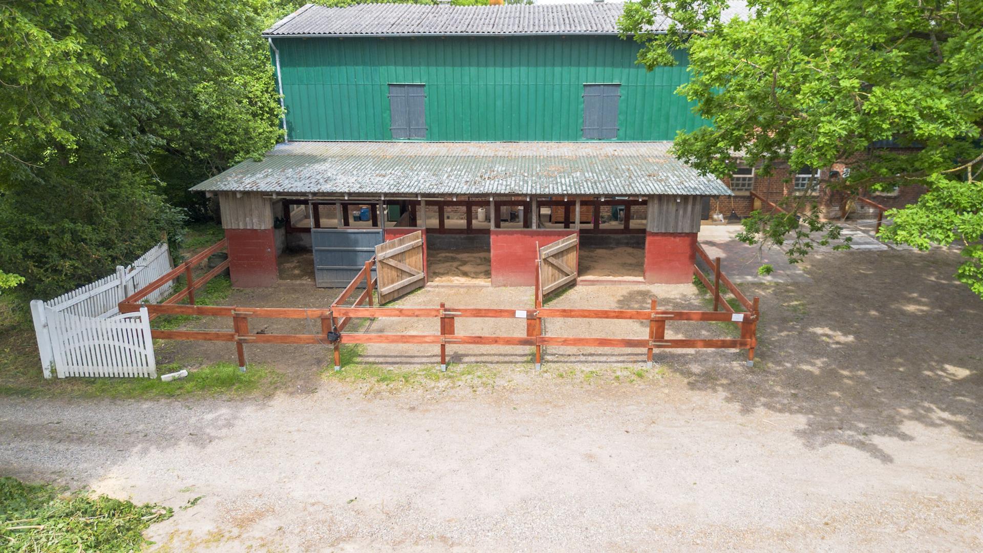 Außenstall