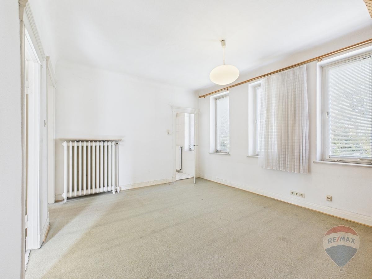 Elternschlafzimmer mit Blick zum Bad en Suite