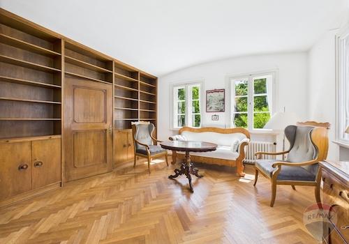 Großes Wohnzimmer