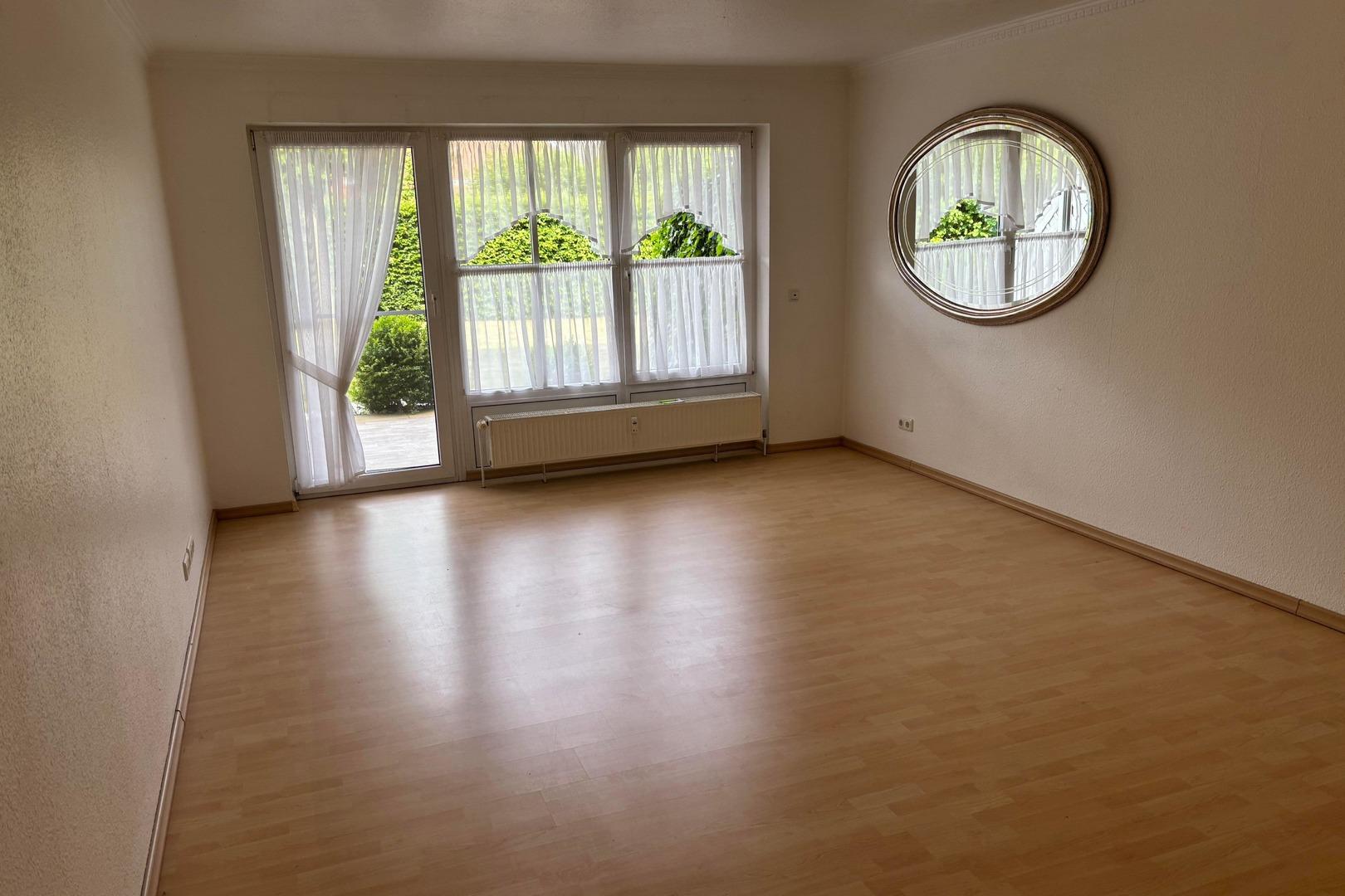 Wohnzimmer mit Terrassenzugang