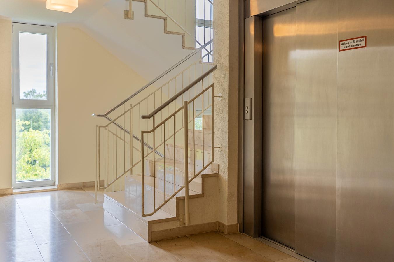 Wohnen mit Komfort: 4 Zimmer, Balkon und optimale Infrastruktur