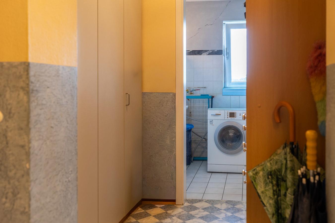 Wohnen mit Komfort: 4 Zimmer, Balkon und optimale Infrastruktur