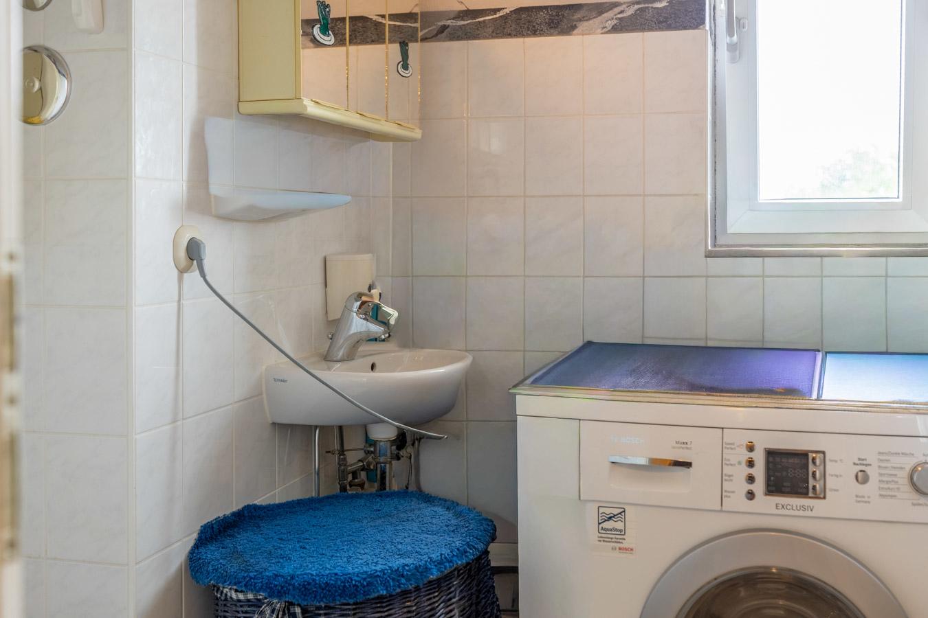 Wohnen mit Komfort: 4 Zimmer, Balkon und optimale Infrastruktur