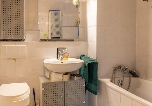 Wohnen mit Komfort: 4 Zimmer, Balkon und optimale Infrastruktur
