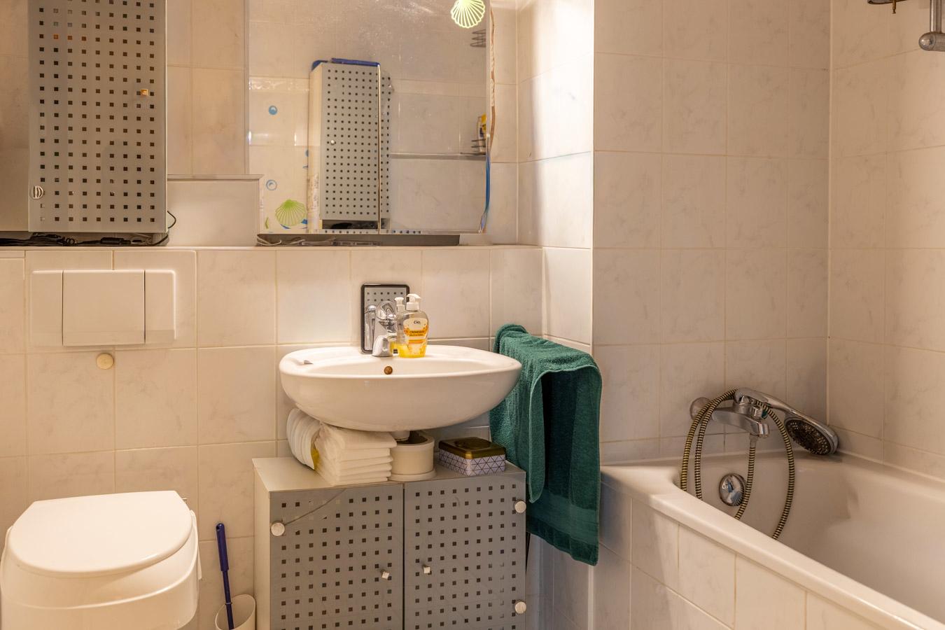 Wohnen mit Komfort: 4 Zimmer, Balkon und optimale Infrastruktur
