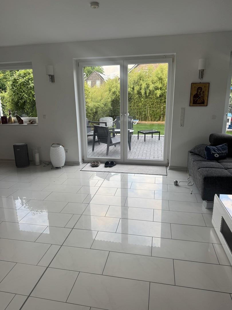 Haus 1 - Wohnzimmer - Garten